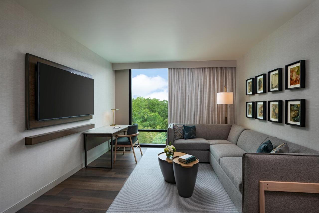 Hyatt Regency Conroe Hotel ภายนอก รูปภาพ